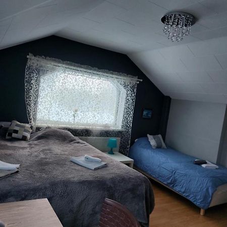 Twin Room With Shared Bathroom Njarthvik Kültér fotó
