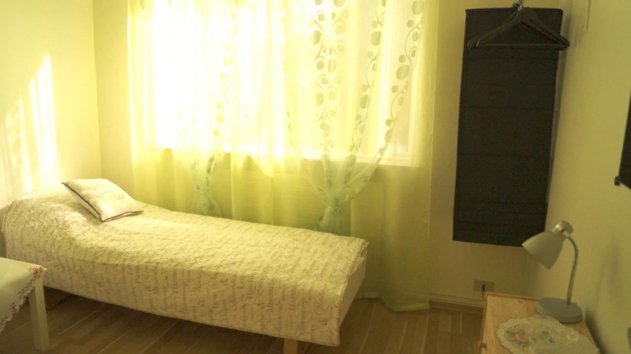 Twin Room With Shared Bathroom Njarthvik Kültér fotó
